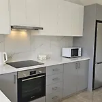 דירה Local *