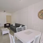 דירה Local לרנקה